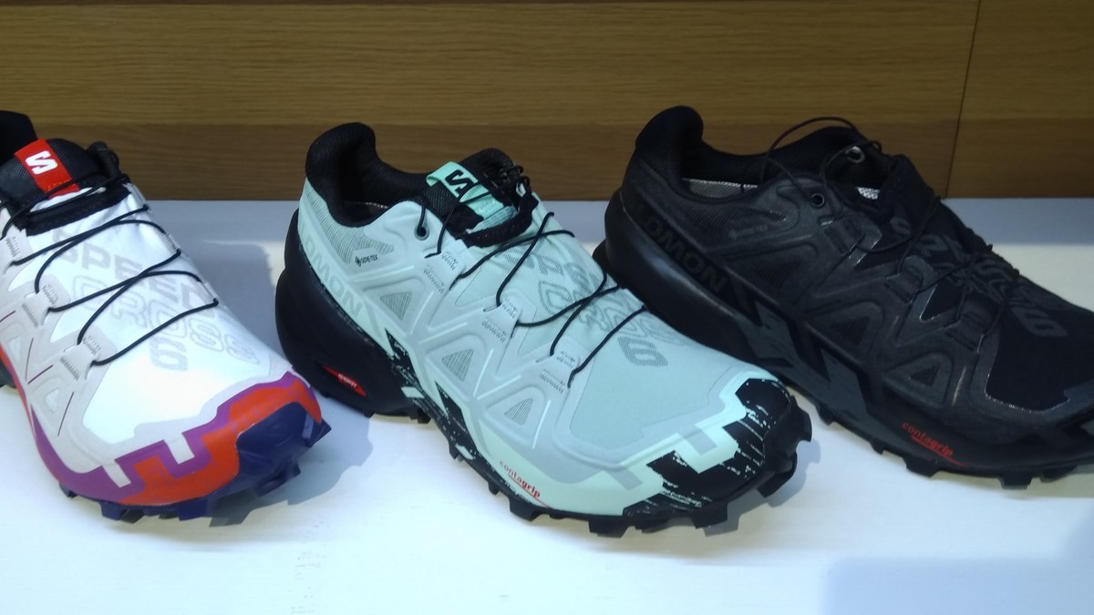 Chaussures de trail terrain humide : accroche, crampons et stabilité sans se tromper