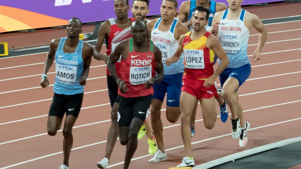 Préparer un 2000 m piste : allure, séances clés et stratégie pour rester régulier
